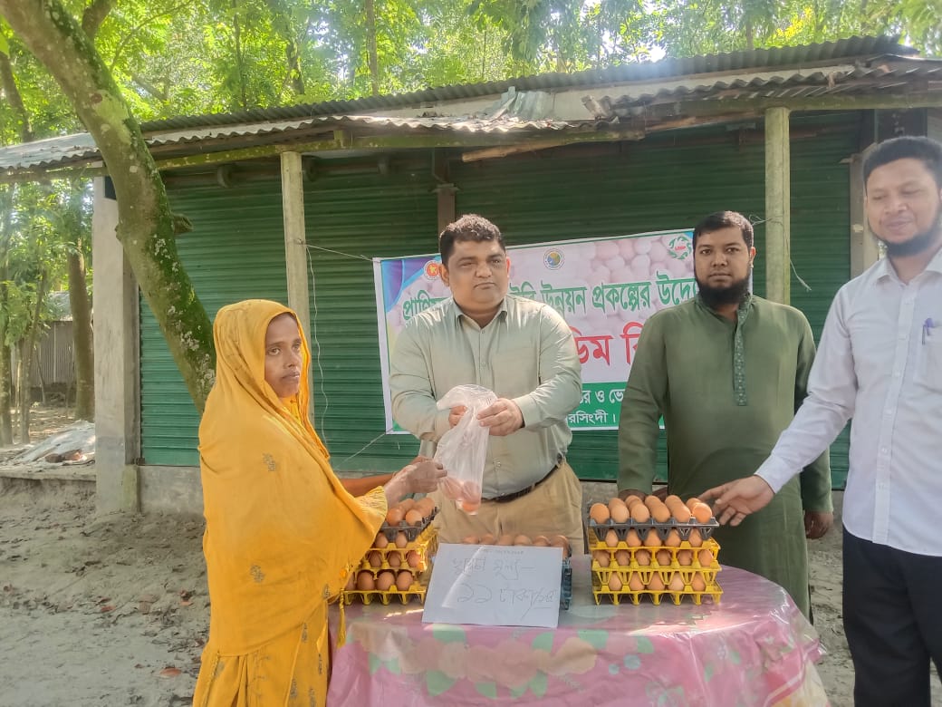 ন্যয্য মূল্যে ডিম বিক্রি কার্যক্রম